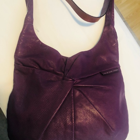 Marc By Marc Jacobs Purple Perforated Leather Large Shoulder Bag💜💙 - Picture 4 of 15